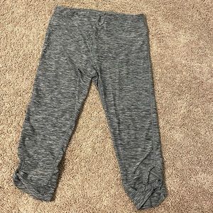 Heather grey crop leggings